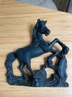 Gietijzeren paard, Ophalen