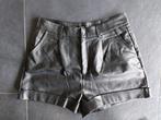 Dames short leder look, Kleding | Dames, Broeken en Pantalons, Shein, Maat 42/44 (L), Kort, Ophalen of Verzenden