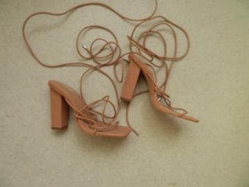 PUCLIC DESIRE aparte schoenen met hak zalm roze 40	 beschikbaar voor biedingen