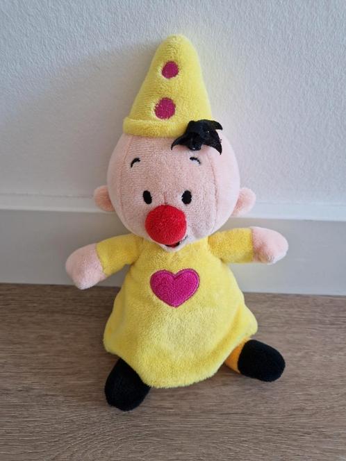 Knuffel Bumba clown Studio 100 geel roze hartje K8386, Kinderen en Baby's, Speelgoed | Knuffels en Pluche, Zo goed als nieuw, Overige typen