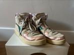 Diadora gympen 39 beige mettalic, Kleding | Dames, Schoenen, Beige, Ophalen of Verzenden, Diadora’s, Sneakers of Gympen