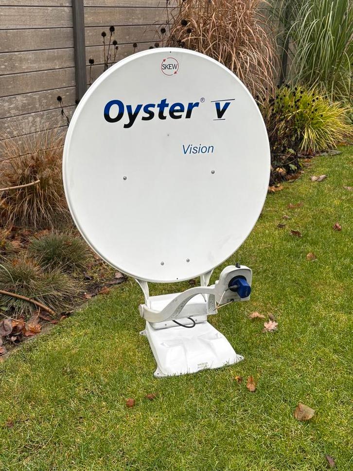 Schotelantenne Oyster Vision V 85cm., Caravans en Kamperen, Camper-accessoires, Gebruikt, Ophalen