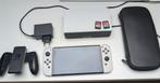 Switch Oled + accessoires+ games, Spelcomputers en Games, Spelcomputers | Nintendo Switch, Ophalen of Verzenden, Zo goed als nieuw