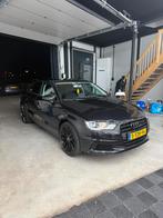 Audi A3 1.6 TDI 77KW Sedan 2014 Zwart NAP!, Auto's, Voorwielaandrijving, Zwart, 4 cilinders, Leder en Stof