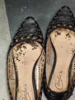 Gezocht: Afgedragen / veel gedragen damesschoenen, Kleding | Dames, Schoenen, Ophalen of Verzenden, Gedragen, Zwart, Ballerina's
