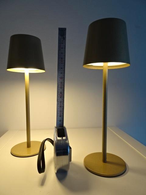 Oplaadbare LED tafellampjes 2x in goud en 2x in zwart., Huis en Inrichting, Lampen | Tafellampen, Zo goed als nieuw, Minder dan 50 cm