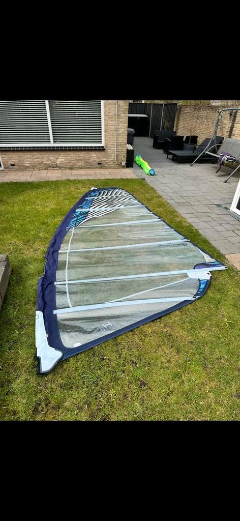 Neilpryde H2 8,2 m2, Watersport en Boten, Windsurfen, Zo goed als nieuw, Zeil, Minder dan 250 cm, Ophalen of Verzenden