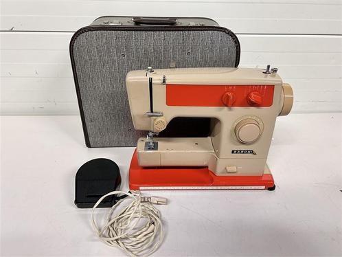 A6398. Sanwa SZA-247F naaimachine met koffer en toebehoren, Hobby en Vrije tijd, Naaimachines en Toebehoren, Gebruikt, Ophalen of Verzenden