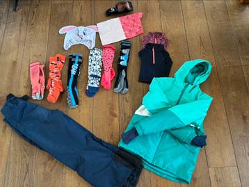 Complete ski outfit maat 134/140 beschikbaar voor biedingen