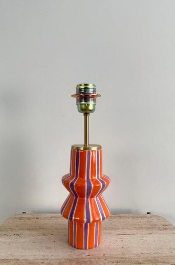 Bedlampje beschikbaar voor biedingen