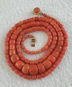 Antieke Vintage Bloedkoraal ketting., Sieraden, Tassen en Uiterlijk, Ophalen of Verzenden, Goud, Armband, Met edelsteen