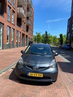 Toyota Aygo 1.0 12V Vvt-i 5DRS 2006 Grijs, Voorwielaandrijving, Stof, 4 stoelen, 68 pk