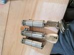 3x gelijksluitende cilinders winkhaus, Ophalen of Verzenden, Overige materialen, Slot