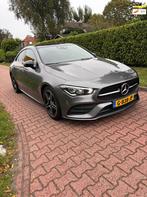 Mercedes-Benz CLA-klasse 180 Business Solution AMG NIEUWSTAA, Auto's, Mercedes-Benz, 136 pk, 4 cilinders, Leder en Stof, Origineel Nederlands