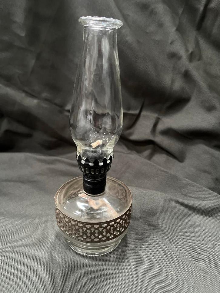 Oude olielamp van glas, Antiek en Kunst, Antiek | Lampen, Ophalen