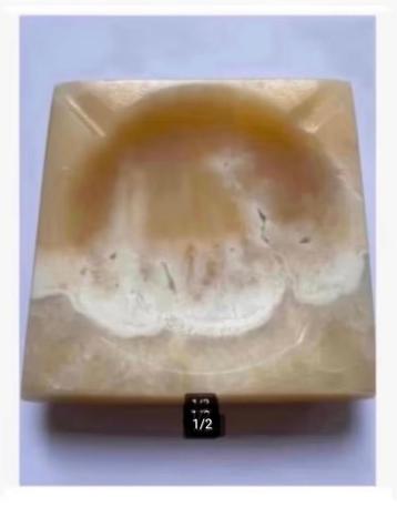 Edelsteen gele calciet asbak/ schaal 11,5 x 11,5 x 3 cm beschikbaar voor biedingen