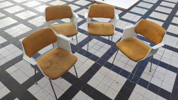Gispen stoelen / Cordemeyer beschikbaar voor biedingen