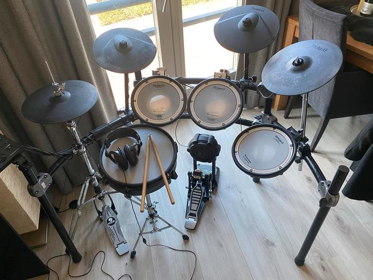 Roland TD-07 V-Drums drumstel - Zo goed als nieuw!, Muziek en Instrumenten, Drumstellen en Slagwerk, Gebruikt, Roland, Elektronisch