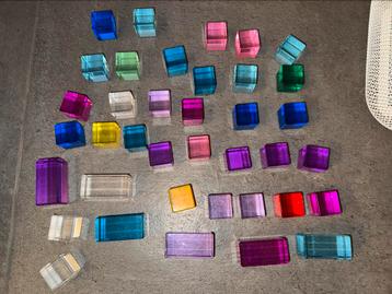 Lucent Cubes - Verschillende Merkjes beschikbaar voor biedingen