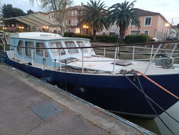 Boot motorboot jacht kruiser 13 bij 4 beschikbaar voor biedingen
