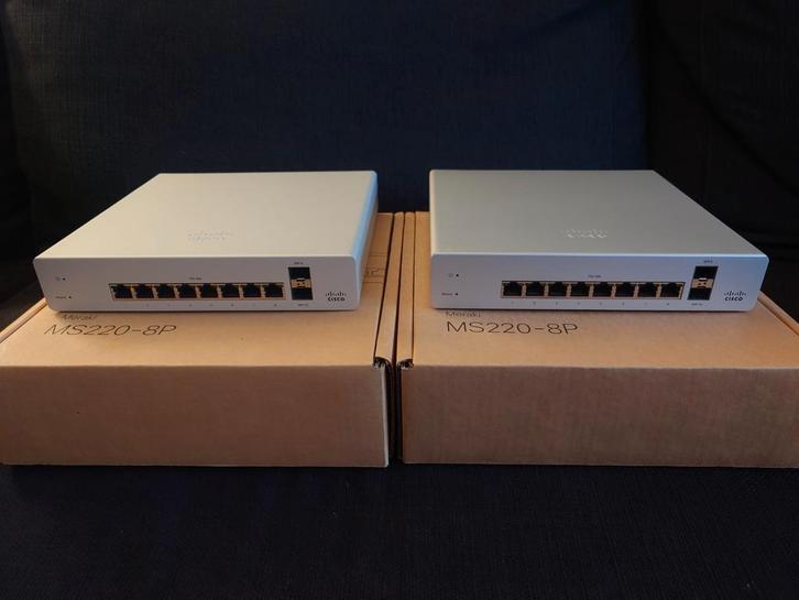 Cisco Meraki MS220-8P 2 stuks, ZGAN, Computers en Software, Netwerk switches, Zo goed als nieuw, Ophalen