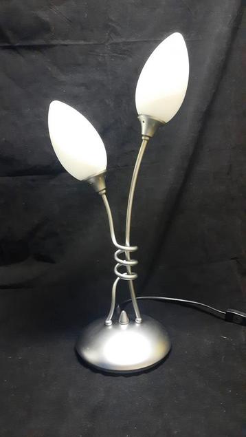 Tijdloze tafellamp made in Italy, lees de beschrijving beschikbaar voor biedingen