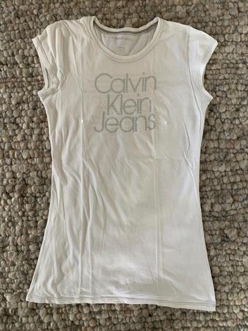 Opruiming ....... CALVIN KLEIN wit shirt met merk maat S beschikbaar voor biedingen