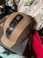 Nieuwe paardrijcap, Ophalen, Nieuw