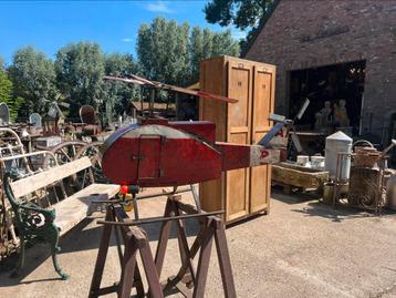 Vintage helikopter metaal of mancave interieur beschikbaar voor biedingen