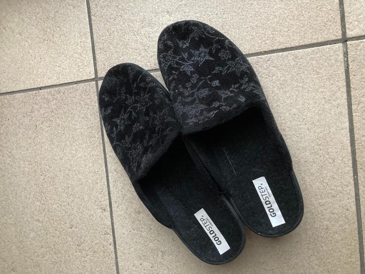 Nieuwe zwart gekleurde sloffen - Maat 41, Kleding | Dames, Schoenen, Nieuw, Pantoffels of Sloffen, Zwart, Ophalen of Verzenden