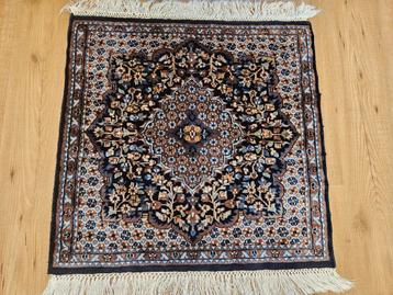 Vintage handgeknoopt oosters tapijt 87x76 beschikbaar voor biedingen