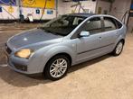 Ford Focus 1.6 85KW 5D 2006 Blauw, Auto's, Ford, 1596 cc, 625 kg, Zwart, 4 cilinders