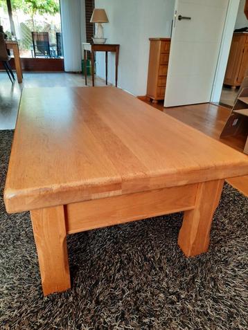 Lichteiken salontafel. beschikbaar voor biedingen