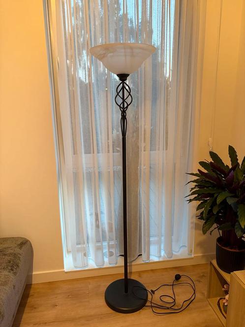 Elegante Vloerlamp, Huis en Inrichting, Lampen | Vloerlampen, Gebruikt, 150 tot 200 cm, Glas, Ophalen