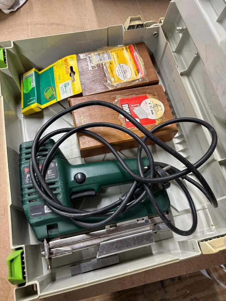 elektrische tacker nietmachine bosch PTK 19E, Doe-het-zelf en Verbouw, Gereedschap | Handgereedschap, Gebruikt, Ophalen