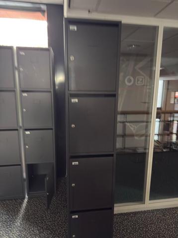 Lockerkast / kast met 4 ruimtes 40x50xH200 cm, 16 stuks beschikbaar voor biedingen