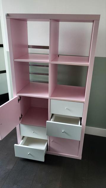 Roze/Witte Meidenkast - Zeer Goede Staat! beschikbaar voor biedingen
