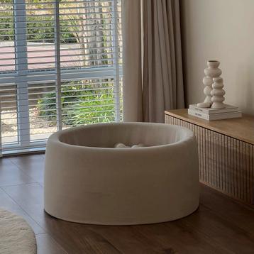 Ballenbak XL velvet creme INCLUSIEF gold-wit-oudroze ballen beschikbaar voor biedingen