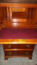 Heldense Taxus Bureau met lades, Huis en Inrichting, Ophalen, Gebruikt