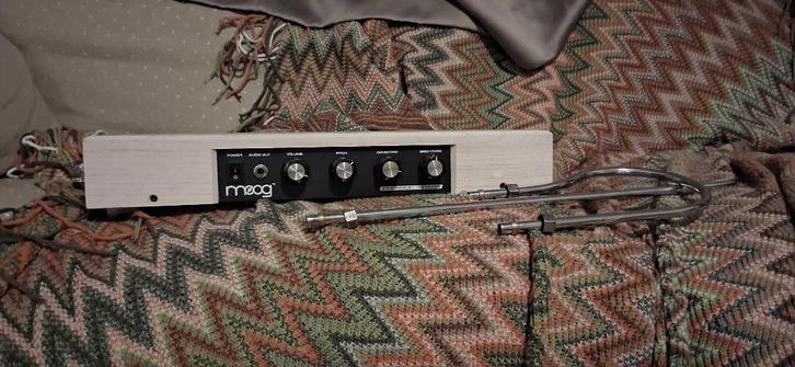 MOOG Theremin Etherwave | Ash, Muziek en Instrumenten, Overige Muziek en Instrumenten, Nieuw, Ophalen of Verzenden