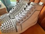 Louboutin Sneakers Maat 40 - Rode Zool & Studs, Ophalen of Verzenden, Gedragen, Wit, Sneakers of Gympen