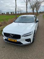 Volvo S60 B4 2.0 R-design (mild hybrid), Automaat, 1800 kg, 4 cilinders, 1969 cc