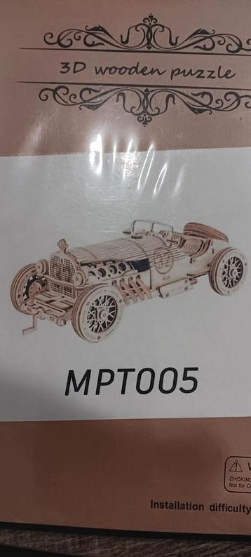 Houten bouwpakket oldtimer raceauto beschikbaar voor biedingen