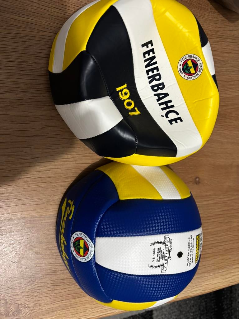 Volleybal FENERBAHCE NIEUW, Sport en Fitness, Volleybal, Ophalen of Verzenden, Zo goed als nieuw, Bal
