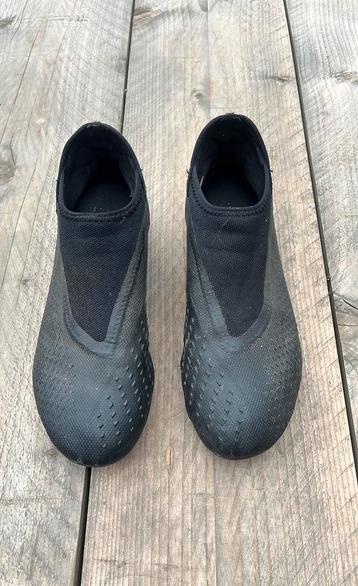 Adidas voetbalschoenen beschikbaar voor biedingen