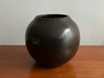 Potterij N.V. De Rijn, Leiderdorp bolvaas mod.89A na 1925, Ophalen of Verzenden, Zo goed als nieuw, Overige kleuren, Minder dan 50 cm