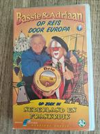 Bassie En Adriaan 'Op Reis Door Europa' VHS, Cd's en Dvd's, VHS | Kinderen en Jeugd, Overige typen, Kinderprogramma's en -films