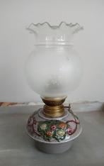 Mooie olielamp. Ca. 31 cm hoog., Antiek en Kunst, Antiek | Lampen, Ophalen of Verzenden