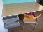 Bureau met stoel - gratis, Ophalen, Gebruikt, Bureau