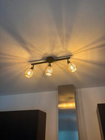 Spot 3 lichts beschikbaar voor biedingen